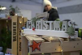 Adventsmarkt 2025 – Schriftzug „Christmas“ aus Holz Adventsmarkt 2025 – Schriftzug „Christmas“ aus Holz